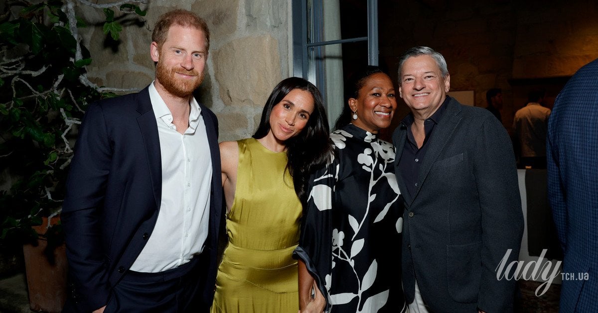 Гарри и Меган с Тедом Сарандосом и его женой Николь Авант