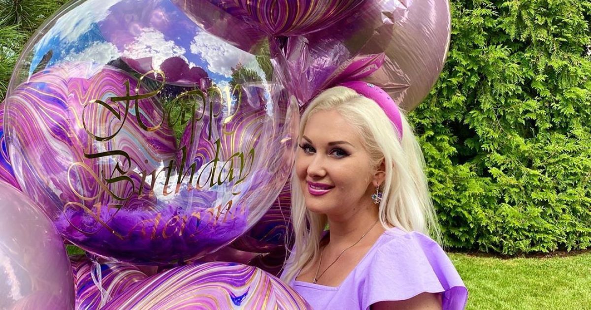 Екатерина Бужинская в лавандовом платье показала, как отметила 41-летие