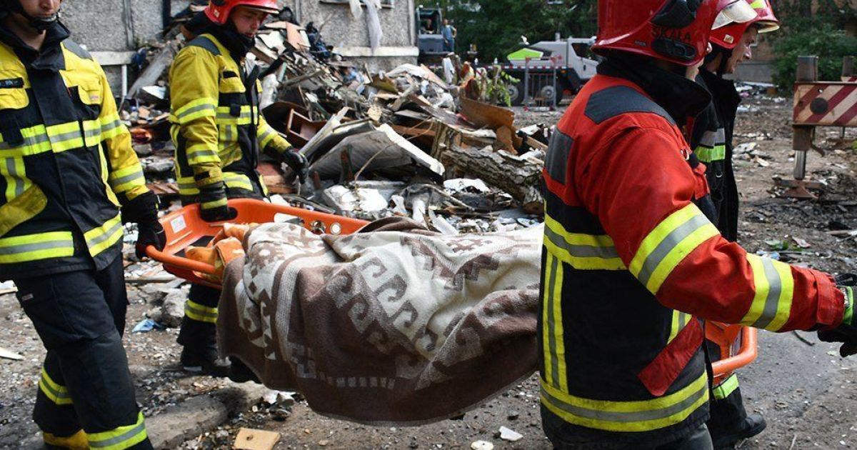В Миколаєві збільшилася кількість жертв від ракетного удару по багатоповерхівці (фото)