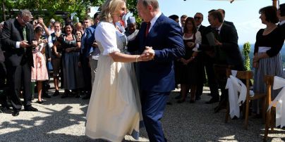 Дотанцювалася з Путіним до санкцій: ЄС хоче запровадити обмеження проти ексголови МЗС Австрії