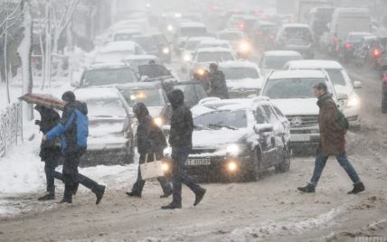 На Київ насувається буря: снігопад не припинятиметься весь день