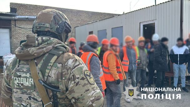 У Києві викрили угруповання, яке утримувало 31 людину в трудовому рабстві / © Національна поліція України dzdixdittirezrz