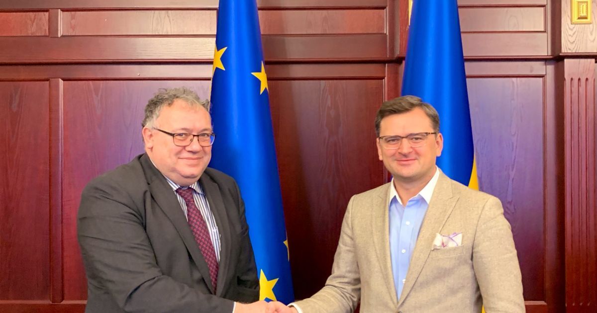 Скандальный глава МИД Венгрии собрался в Украину. Комиссия не заседала семь лет