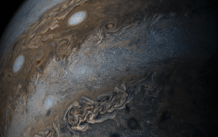 "Нитка перлів": NASA показало захопливе фото ураганів на Юпітері