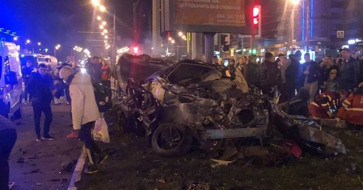 "З Колі хочуть зробити злочинця": батько 16-річного винуватця ДТП у Харкові вважає, що його сина підставили