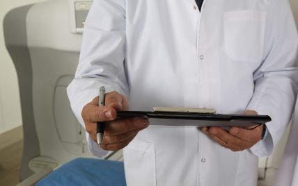"Захистіть пацієнтів": НСЗУ закликала українських лікарів вносити медичні дані до електронної системи