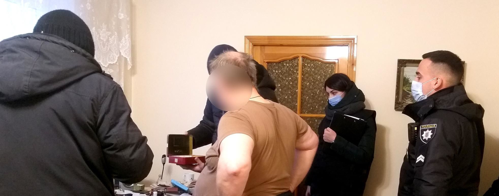 Распространяли детское порно в Сети: в Николаевской области задержали троих мужчин (видео)