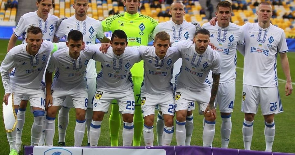 Улыбок, цветов и безграничной любви. Игроки "Динамо" поздравили женщин с 8 Марта