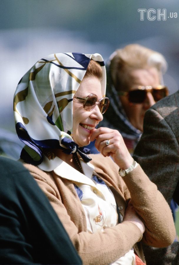 Королева Єлизавета II у хустках / © Getty Images