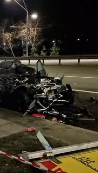 В Киеве в результате столкновения BMW с автомобилем аварийной службы пострадали четыре человека: видео
