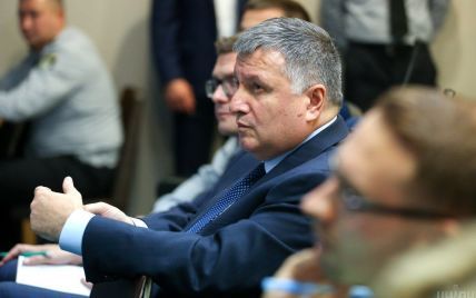 Зеленський пояснив, чому Авакова не відправляють у відставку