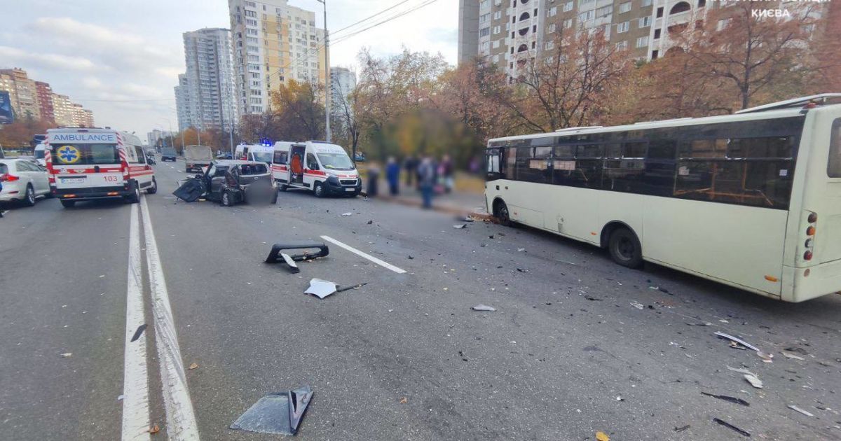 На Харьковском шоссе в Киеве произошло ужасное ДТП