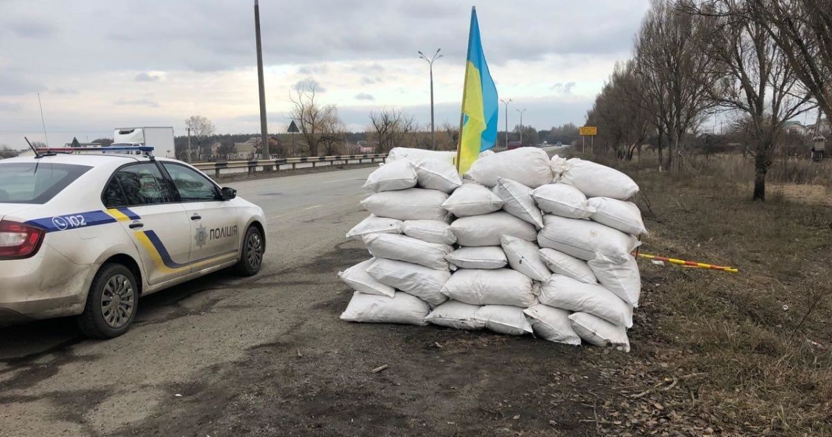 Під Дніпром озброєні "зелені чоловічки" намагалися встановити блокпост