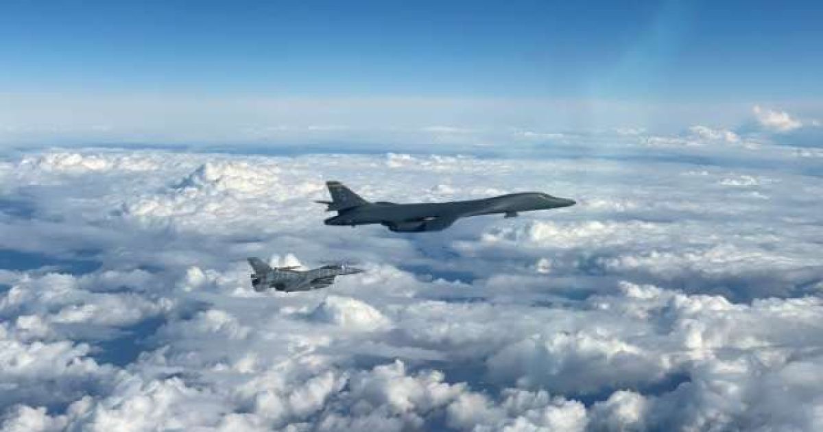 B-1B Lancer