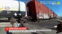 Вытянула буквально из-под колес: американская патрульная спасла мужчину на коляске