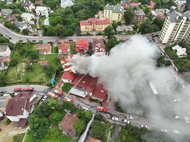 Пожежа в готелі Трускавця / © Управління ДСНС України у Львівській області