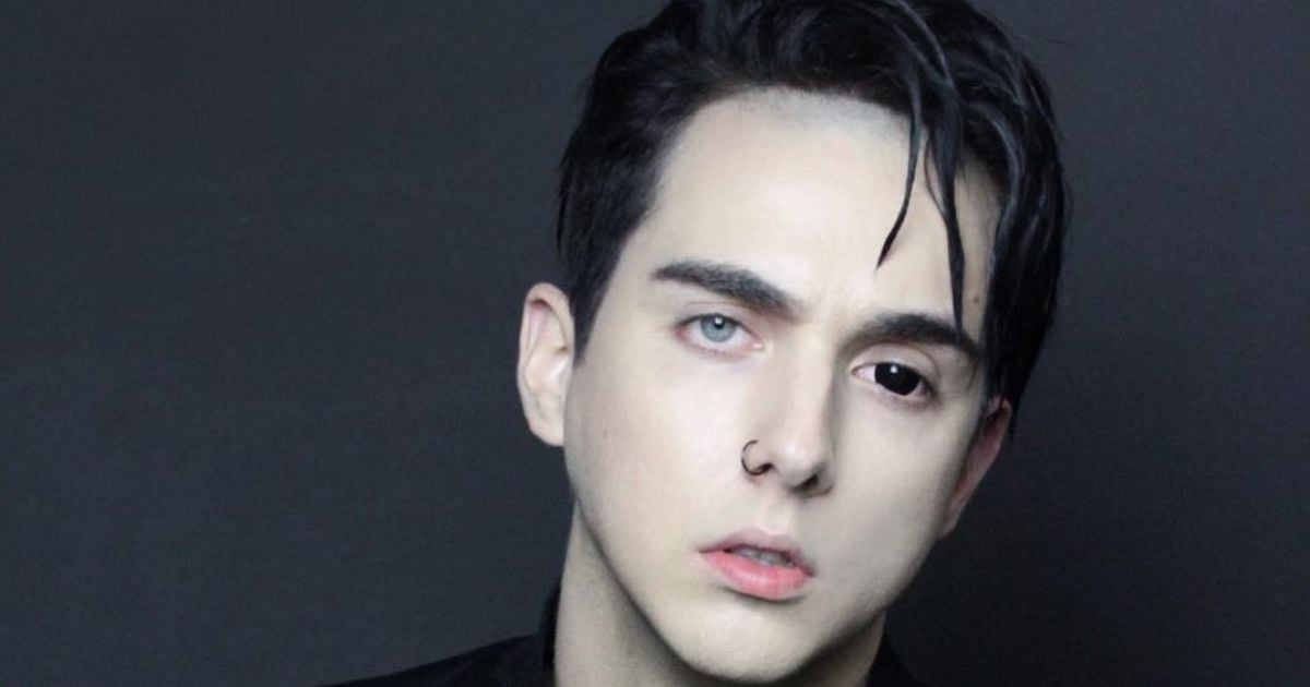 MELOVIN на камеру повністю зголив свої брови