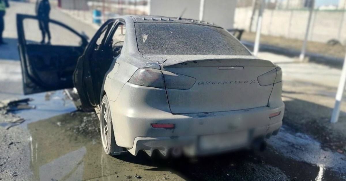 Під Києвом на автодромі "Чайка" автомобіль загорівся просто на ходу
