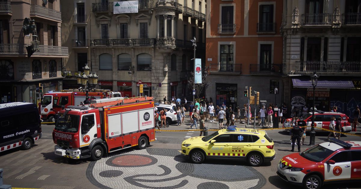 В Іспанії обвалився будинок: під завалами шукають матір з дитиною