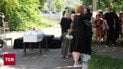 Прощались у дворі школи! Хлопчика, якого збив водій в переході, поховали в Києві!