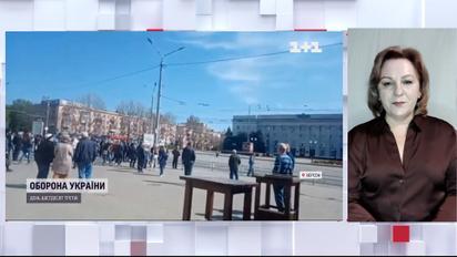 Херсонцы снова вышли на протест под прицелами автоматов рашистов (на жестовом языке)
