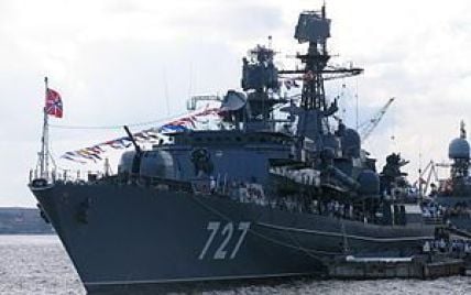 У Середземному морі стався інцидент між американським крейсером і російським кораблем