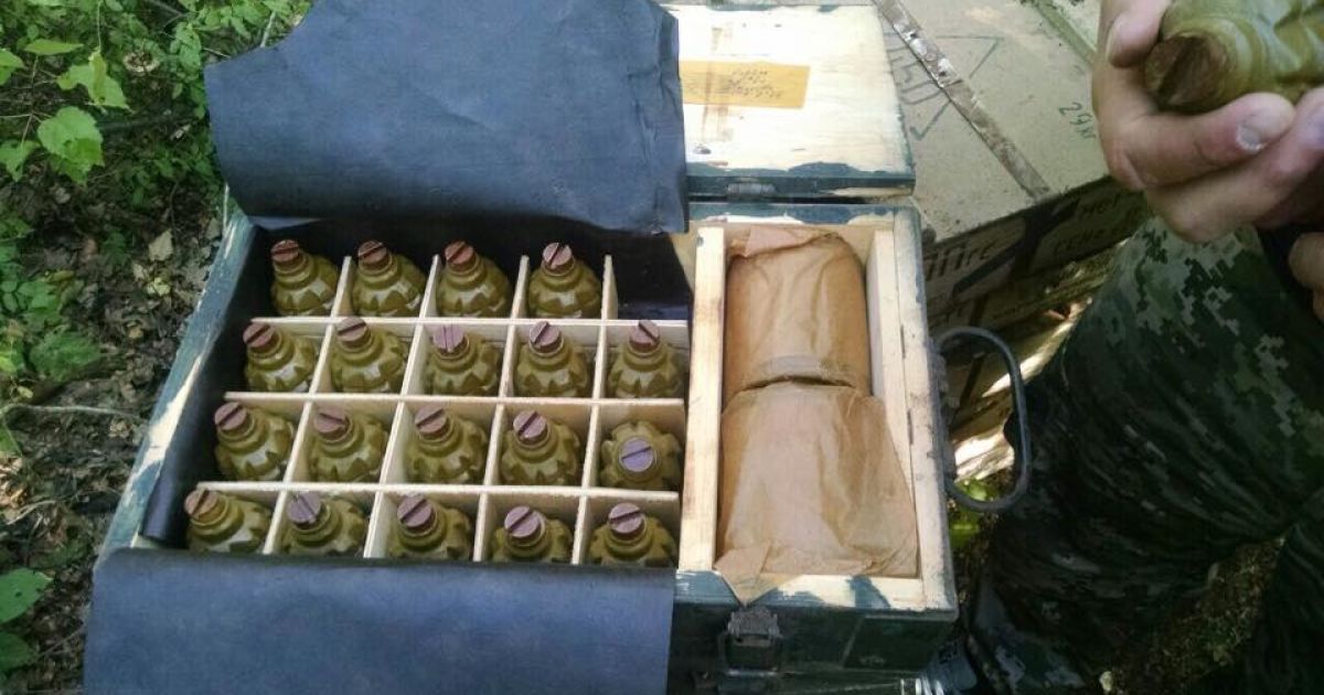 В лесополосе добровольческий батальон прятал крупный оружейный арсенал