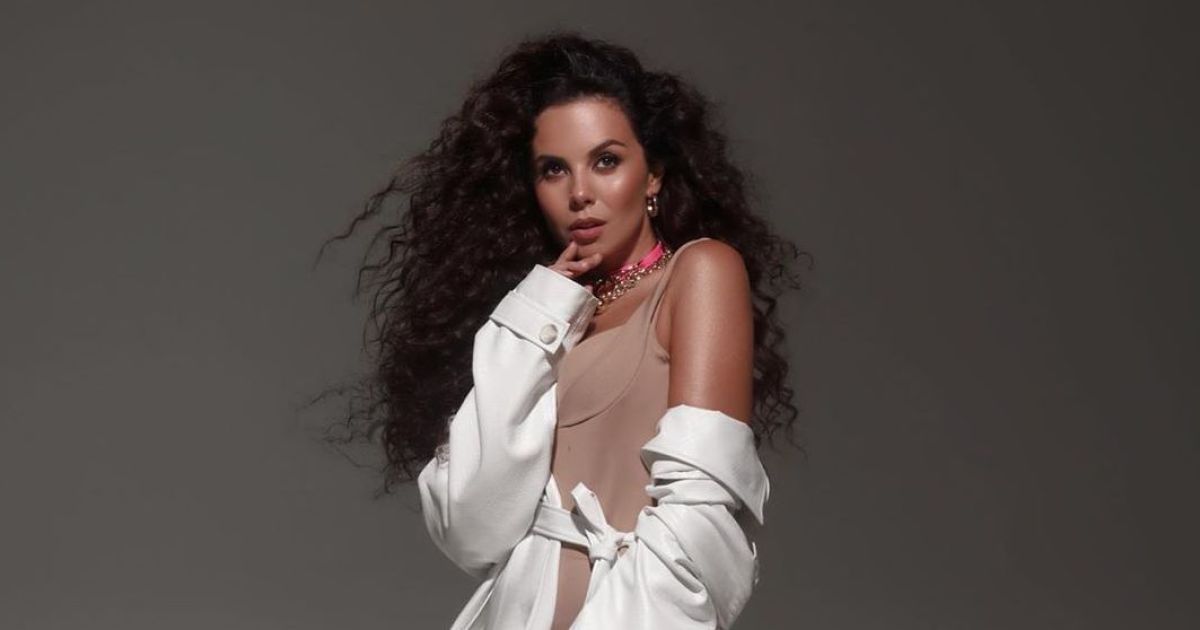 Үлкен сиськилердің жеке фотосы