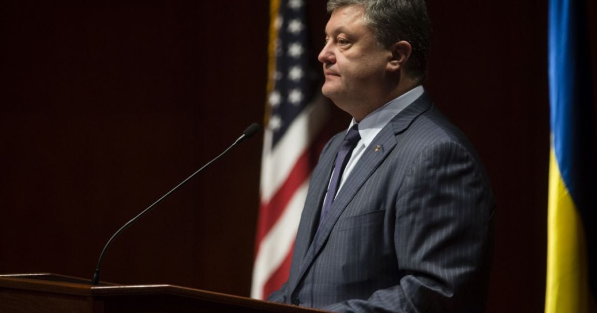 Порошенко выступил против разрыва дипломатических отношений с Россией