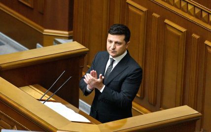 Зеленский внес в Верховную Раду проект закона о большом гербе Украины