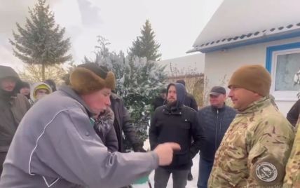 "Оккупанты, почему не на передовой": священники МП бросались на военных на Хмельнитчине (видео)