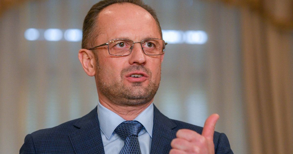 Зеленський повернув Безсмертного до Тристоронньої контактної групи