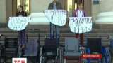 Депутатам Кропивницького запропонували прогулятися містом на інвалідних візках