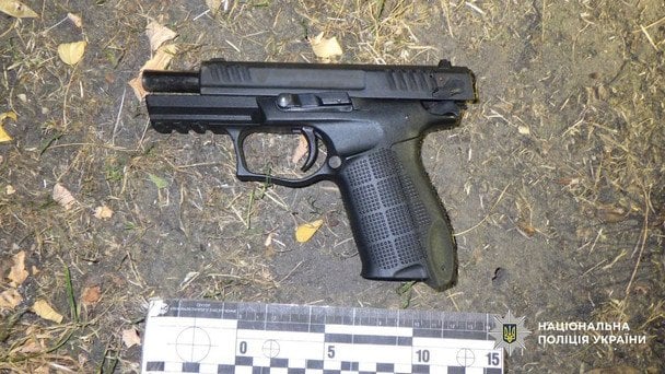В Киеве мужчина устроил стрельбу в честь победы Усика