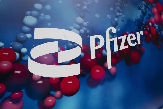 Pfizer заявила, що третя доза її вакцини збільшує захист від штаму "Дельта" вп'ятеро
