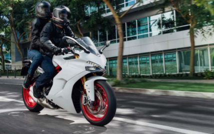 Ducati представила новый мотоцикл SuperSport