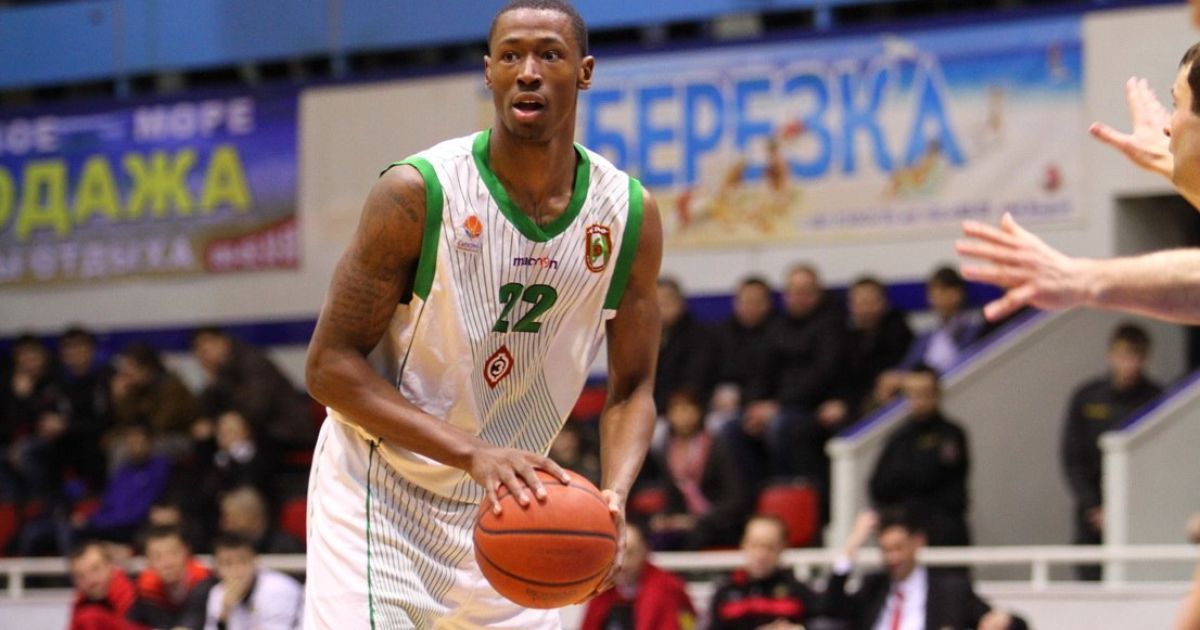 Камерон Мур у матчі за "Ферро" в чемпіонаті України.