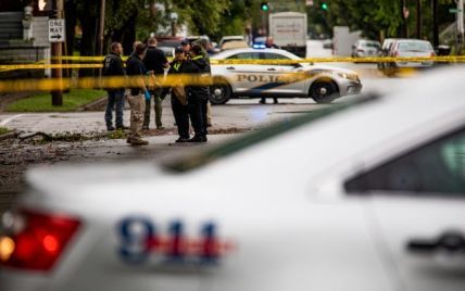 В США невідомий обстріляв автобусну зупинку зі школярами: одна дитина померла
