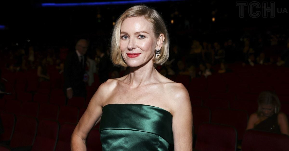 Наомі Воттс