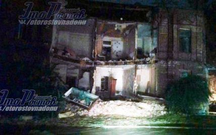 У Ростові через сильний потоп обвалився житловий будинок