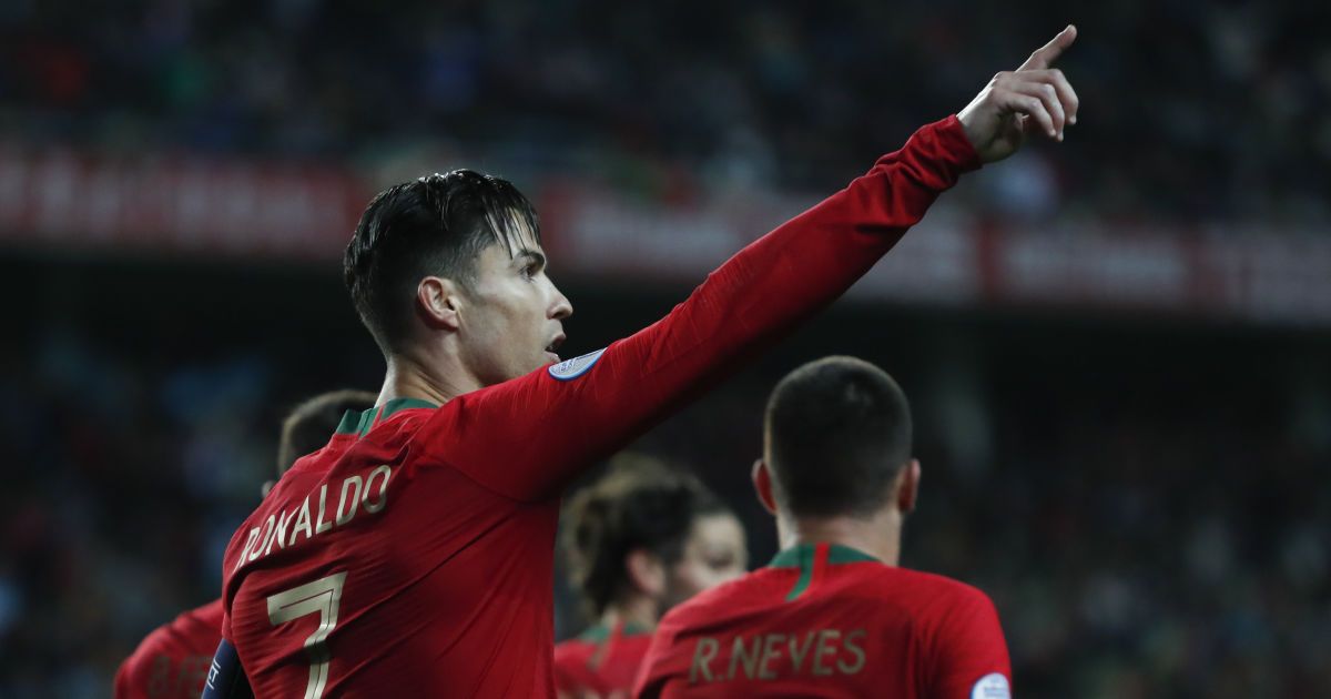 Голеадорський ювілей Роналду: португалець поділився яскравим відео м’ячів за національну збірну