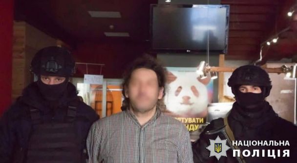 Злоумышленник не менее 8 лет насиловал и развращал несовершеннолетних девочек / © Полиция Киевской области