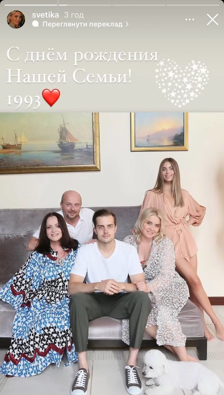 Барлық өлшемдегі қыздардың кеуделері