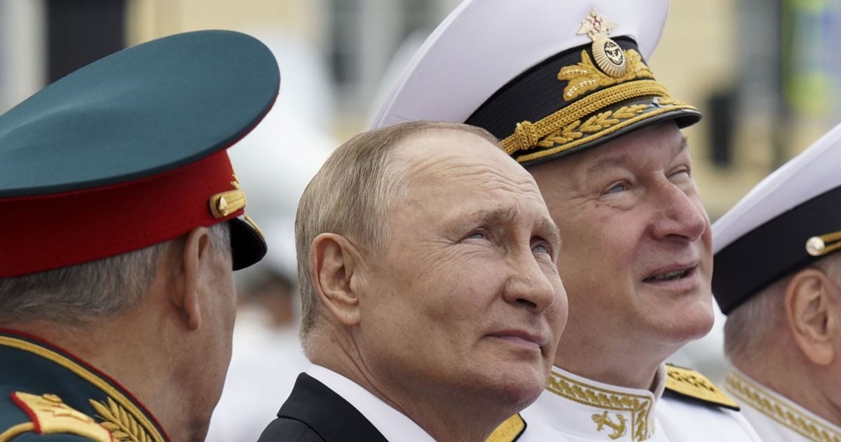 Сергій Шойгу, Володимир Путін, Микола Євменов.
