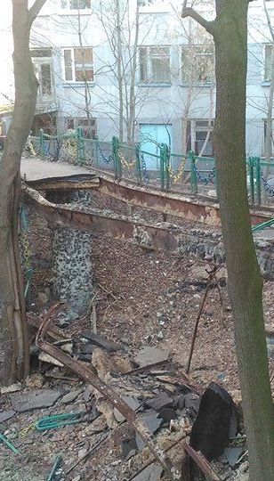 В Киеве обвалился мост возле Института педиатрии