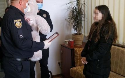 Во Львове 11-летняя девочка догнала и задержала мужчину, который ее ограбил