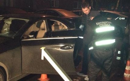 У Києві розстріляли Mercedes з бізнесменом та двома дітьми