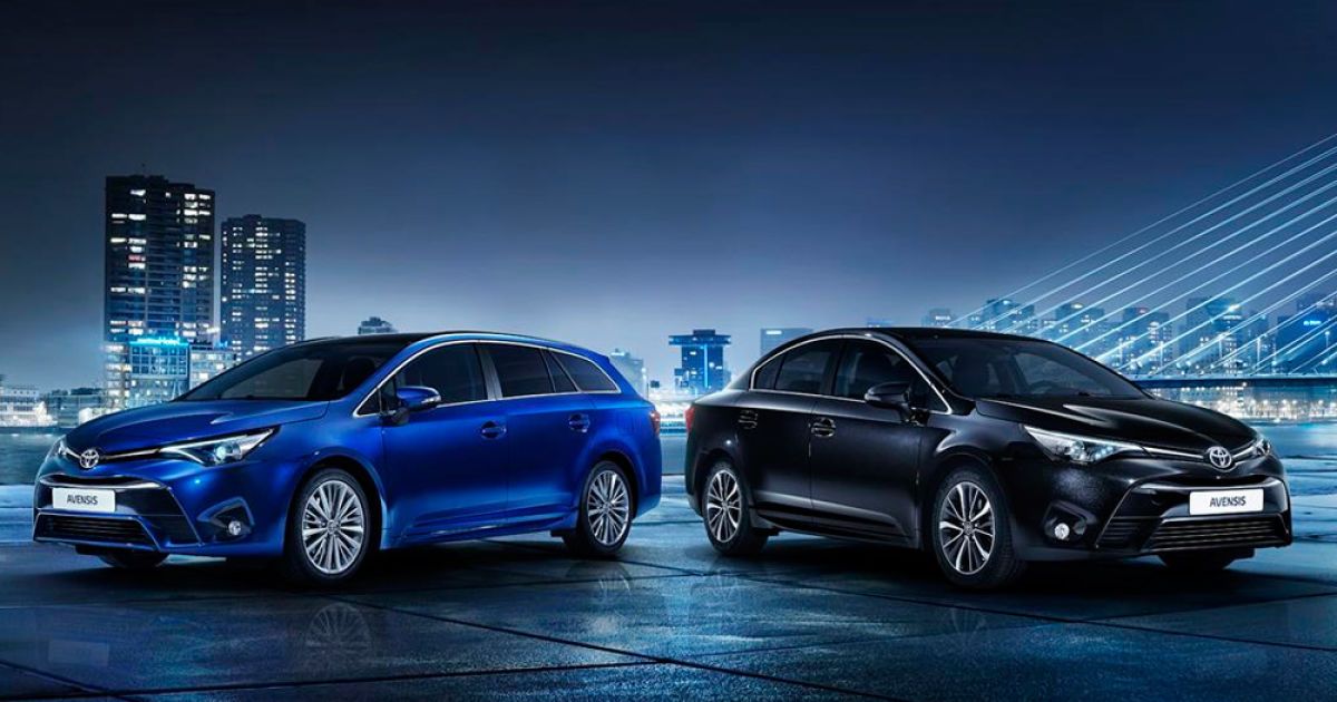 Toyota представила фото обновленного Avensis