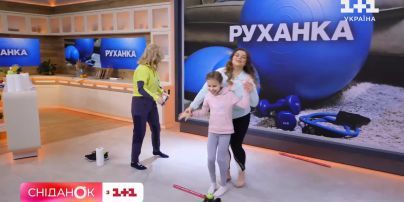 Вправи, які підійдуть як для дітей, так і для літніх людей – руханка від Ксенії Литвинової