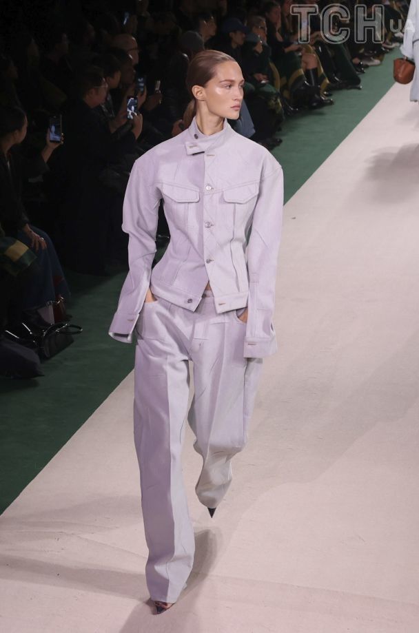 Коллекция Victoria Beckham весна-лето 2025 / © Associated Press